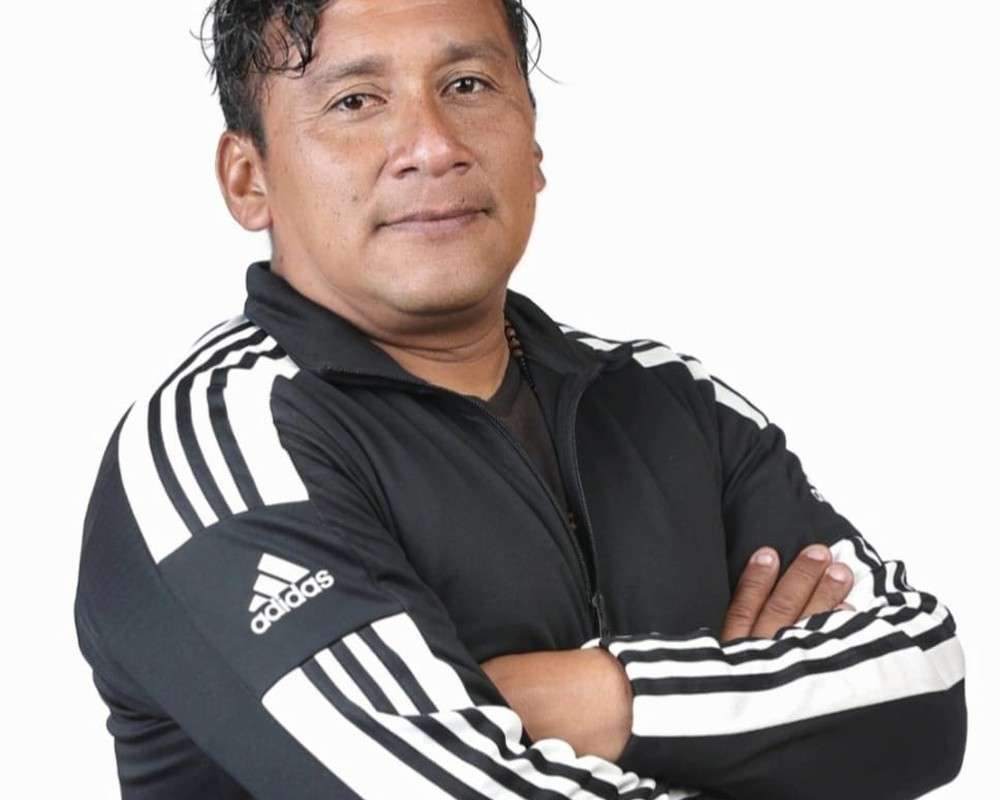 VÍCTOR MANUEL SALINAS LEÓN